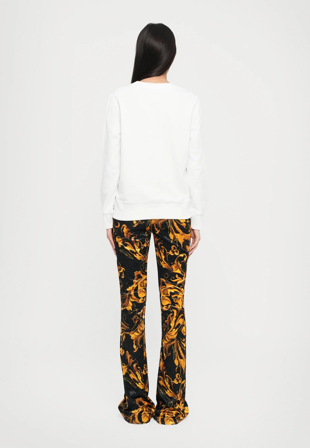 VERSACE JEANS  Felpa Giro Con Ricamo Gold Donna |  JEK PIT