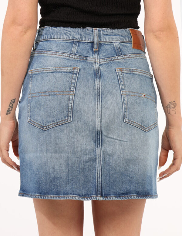 TOMMY JEANS  Gonna In Jeans Mom Donna |  JEK PIT