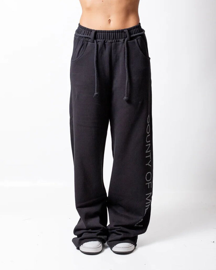 COUNTY OF MILAN - BURLON  Pantalone In Felpa Overs. Logo Brillant. Donna |  JEK PIT