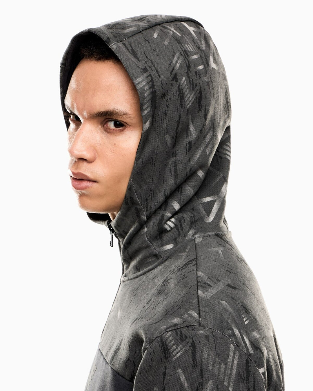 EMPORIO ARMANI EA7  Felpa Capp. e Mezza Zip Graphic Series Uomo |  JEK PIT
