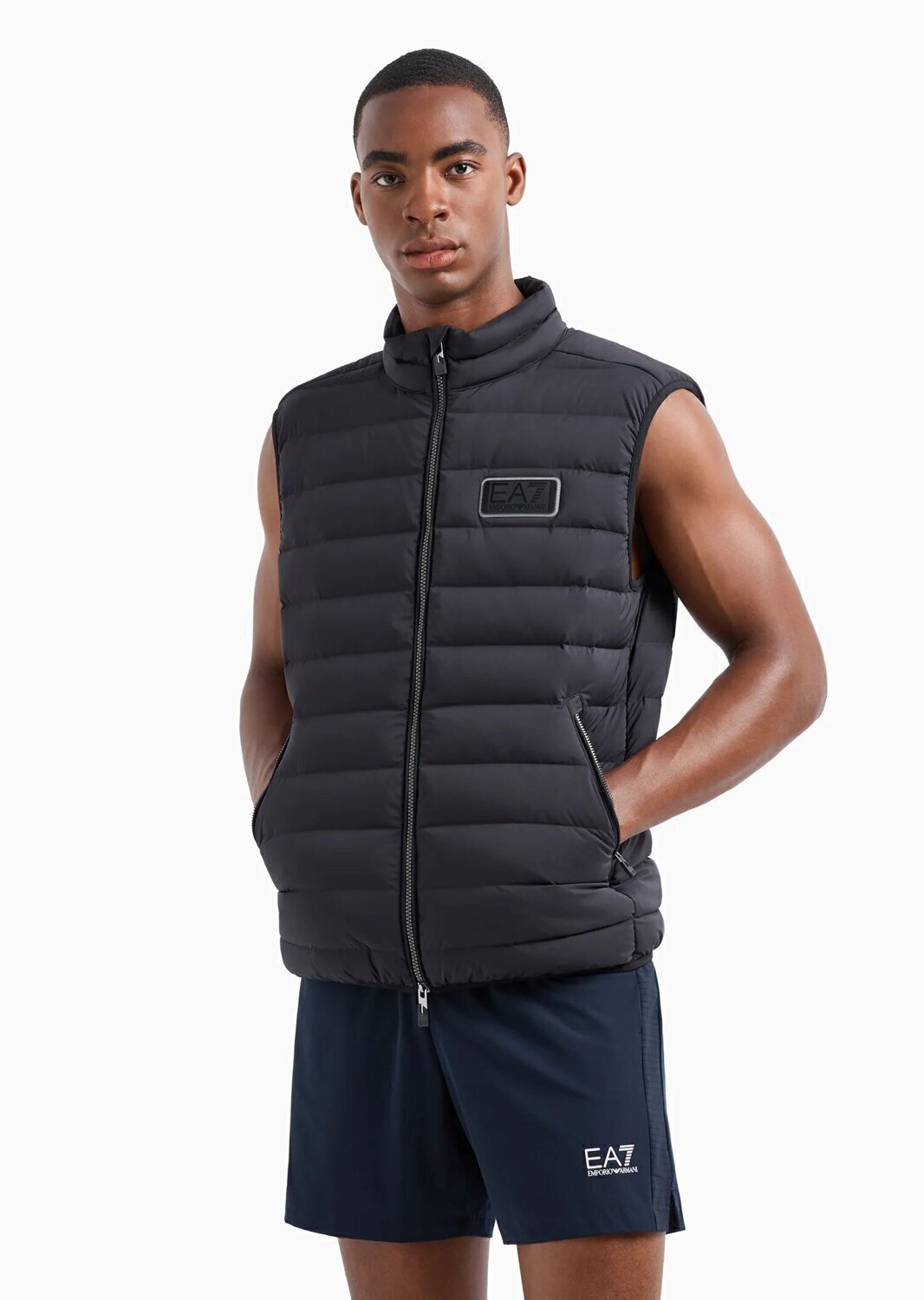 EMPORIO ARMANI EA7  Piumino Smanicato Logo Gommato Uomo |  JEK PIT