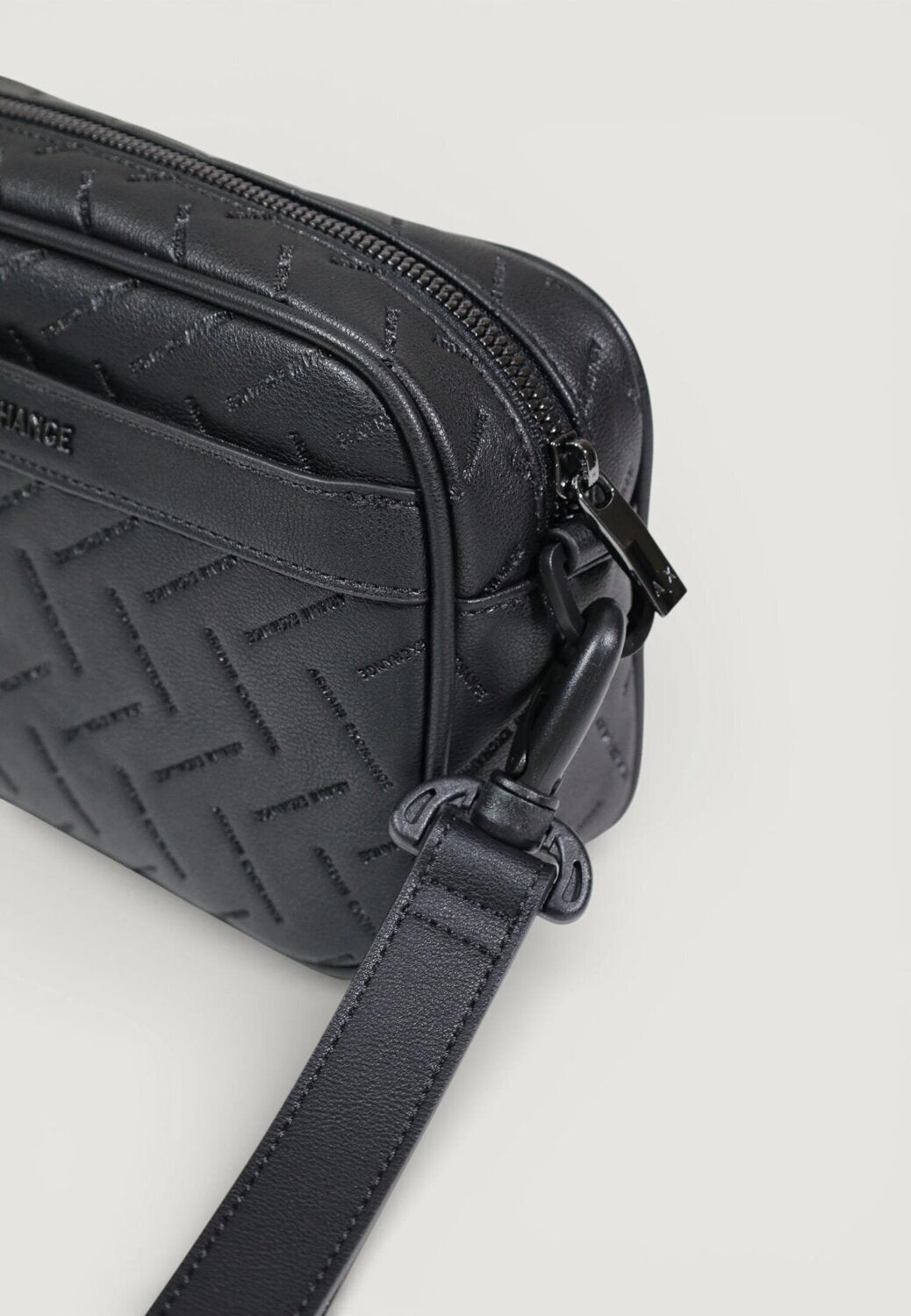 ARMANI EXCHANGE  Pochette Ginevra Embossed Beauty Uomo |  JEK PIT