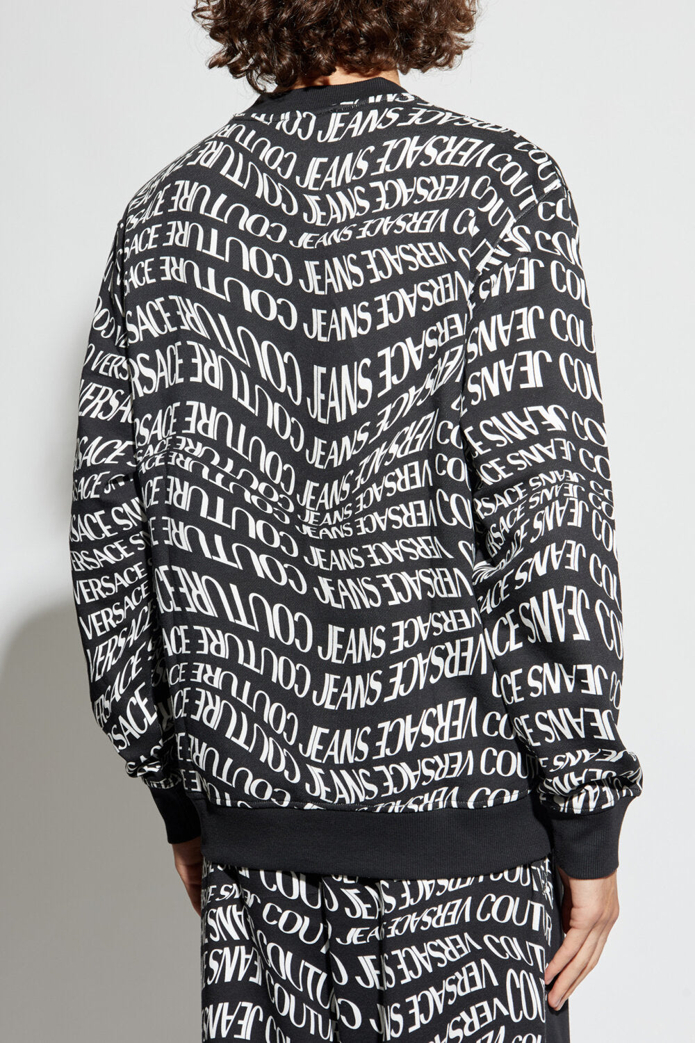 VERSACE JEANS  Felpa Giro Logo Allover New Liquify Uomo |  JEK PIT